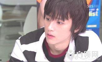 权律资料,揭秘法律背后的权谋智慧