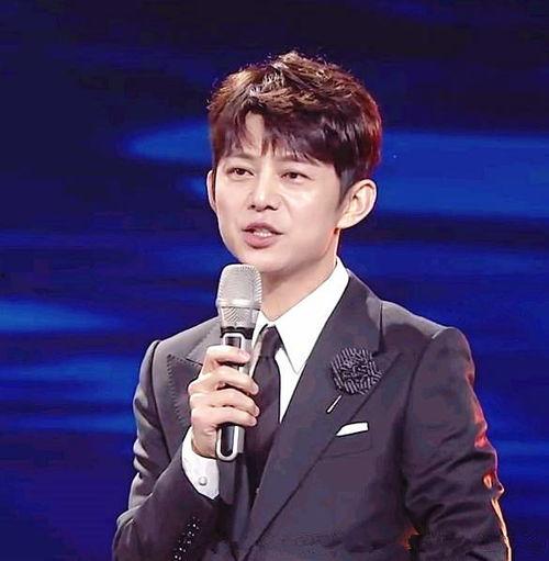 何炅生日娱乐圈,娱乐圈欢庆“快乐大本营”主持人的美好时光